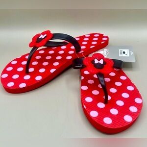 Disney Parks MINNIE MOUSE Flip Flops in Polkadots Women’s Adult Size 5-6 NWT